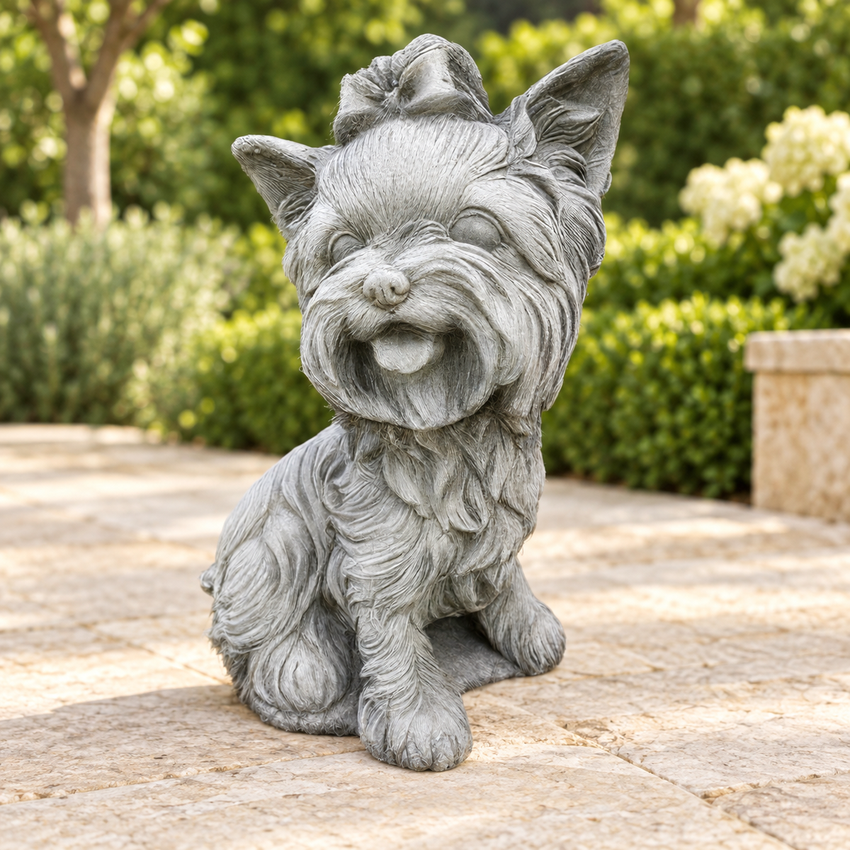 Art Decor Produktbild final 2026-09-24 | G395 | Steinguss-Figur Yorkshire Terrier sitzend auf Hintern