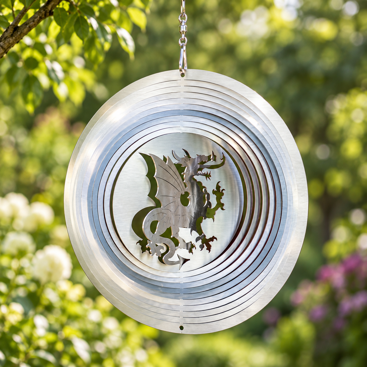 Art Decor Produktbild final 2026-09-24 | K002 | Edelstahl-Windspiel Drache, Ø 20 cm