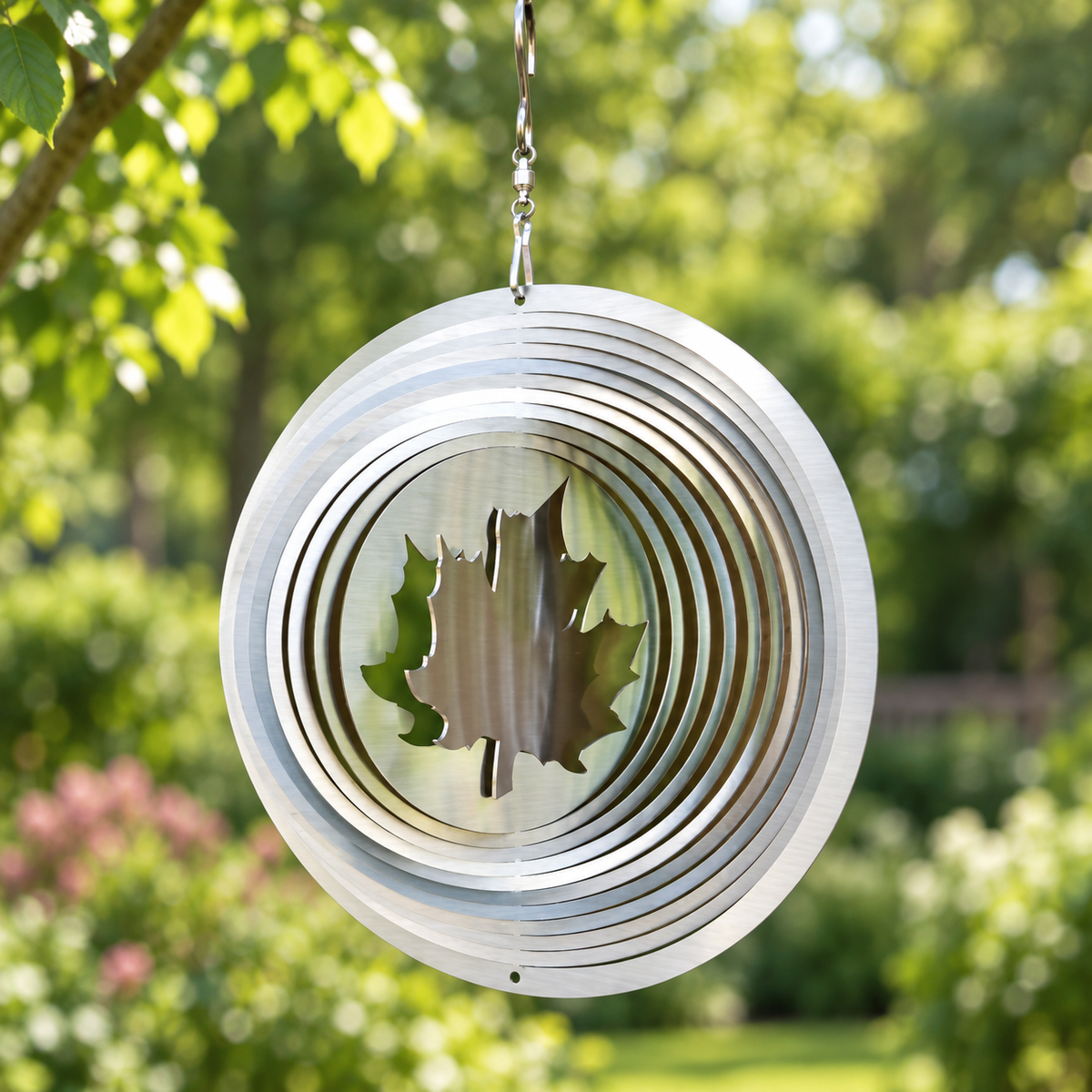 Art Decor Produktbild final 2026-09-24 | K016 | Edelstahl-Windspiel Ahorn, Ø 20 cm