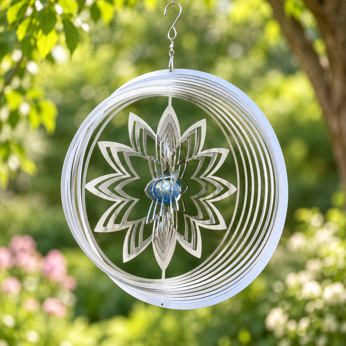 Art Decor Produktbild final 2026-09-24 | KS002 | Edelstahl-Windspiel Kreis Blume mit Kugel groß, Ø 28 cm